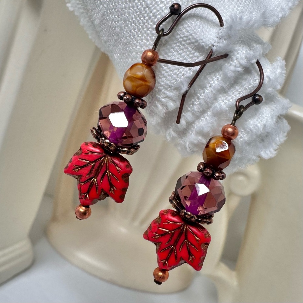 Hand Crafted Passion Leaves Dangle Earrings Crimson & Copper 2” Czech Glass NWT - Picture 4 of 13